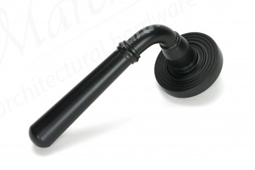 Newbury Lever on Rose Set (Beehive) - Matt Black